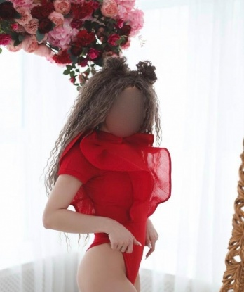 👼🔥 У меня есть обаяние и умение воплотить в реальность самые дерзкие фантазии. Я создам атмосферу полного релакса, в которой ты забудешь о всех проблемах и окунешься в мир наслаждения и удовольствия. 💆♂️💫
В моих услугах нет запретов, я умею угадывать твои желания и выполнять их на высочайшем уровне. 💫 Могу предложить расслабляющий массаж, глубокий минет, эротический танец, различные игры и ролевые сценарии. Я истинная мастерица в искусстве исполнения эротических фантазий! 💋💋
Отзывы о моих услугах говорят сами за себя. Мои постоянные клиенты всегда остаются в восторге от нашей встречи и возвращаются ко мне снова и снова. 🙌✨
Я живу в Москве и готова встретиться с тобой в любое удобное для тебя время. Давай окунемся в мир наслаждения вместе, и ты узнаешь, что такое истинная страсть! 🌹🌹 Не упусти шанс испытать незабываемые эмоции со мной. Жду тебя, мой красивый незнакомец! 💋💋 Ханна